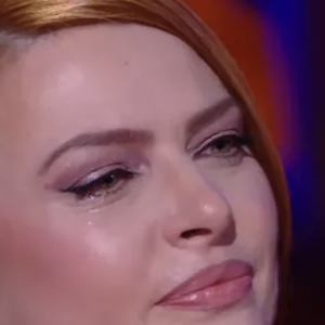 Elodie Frégé avait versé quelques larmes dans "La boîte à secrets" sur France 3.