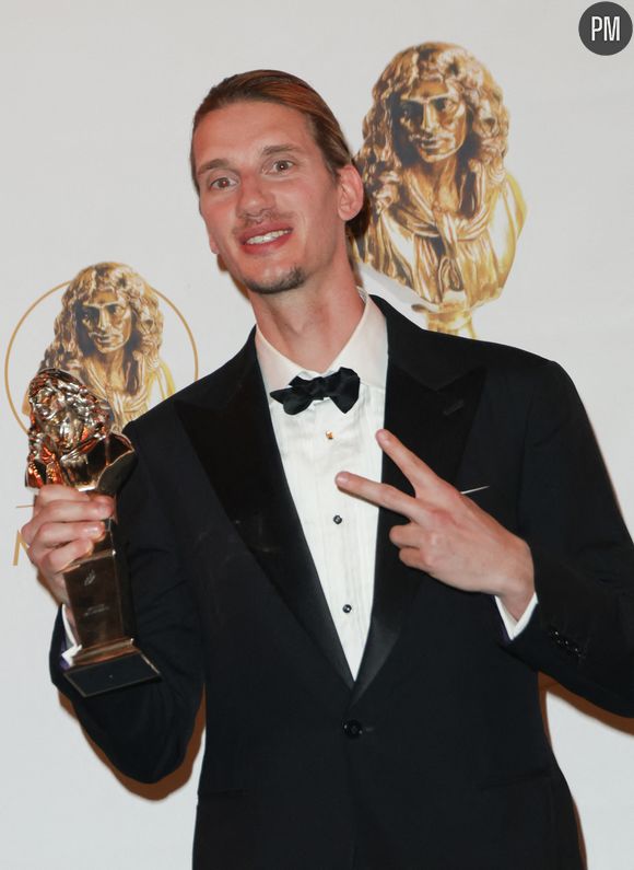 Paul Mirabel (Molière de l'Humour) - 36ème cérémonie des Molières aux Folies Bergère à Paris le 28 avril 2025. © Coadic Guirec/Bestimage