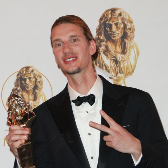 Paul Mirabel (Molière de l'Humour) - 36ème cérémonie des Molières aux Folies Bergère à Paris le 28 avril 2025. © Coadic Guirec/Bestimage