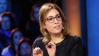 "S'il se lance, je quitterai l'antenne" : Léa Salamé confirme qu'elle lâchera le "20 Heures" de France 2 en cas de candidature de son compagnon Raphaël Glucksmann à la présidentielle