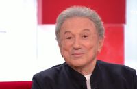 Michel Drucker très ému au moment de rendre hommage à Françoise Coquet.