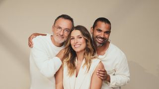 "C'était trop dur de garder le secret" : Laury Thilleman annonce le prochain invité de son "Rendez-vous en terre inconnue" sur France 2