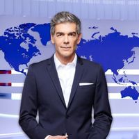 Xavier de Moulins fête ses 15 ans à la tête du "19.45" sur M6 : "En télévision, construire sur la durée n'est pas donné à tout le monde"