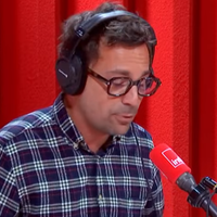 "C’est la première fois que je passe autant de temps en face de vous" : Bertrand Chameroy chahute son patron Pierre-Antoine Capton dans son billet d'humeur de France Inter