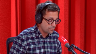 "C’est la première fois que je passe autant de temps en face de vous" : Bertrand Chameroy chahute son patron Pierre-Antoine Capton dans son billet d'humeur de France Inter