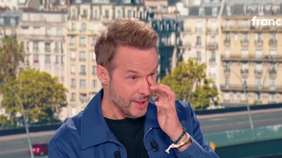 En larmes, Damien Thévenot a fait ses adieux à "Télématin"