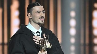 Victoires de la musique 2025 : Triomphe pour Pierre Garnier, Santa sacrée pour la première fois, les cérémonies des JO récompensées... Découvrez le palmarès complet