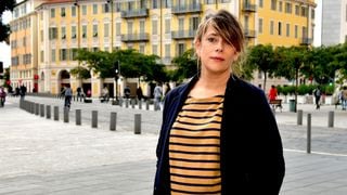 "Sans aucun motif" : Écartée de l'antenne de France Inter après 25 ans d'ancienneté, la journaliste Giulia Foïs poursuit Radio France en justice