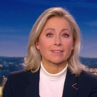 "On va s’aimer !" : Anne-Sophie Lapix pousse la chansonnette sur du Gilbert Montagné en direct dans le "20 Heures" de France 2