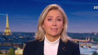 "On va s’aimer !" : Anne-Sophie Lapix pousse la chansonnette sur du Gilbert Montagné en direct dans le "20 Heures" de France 2