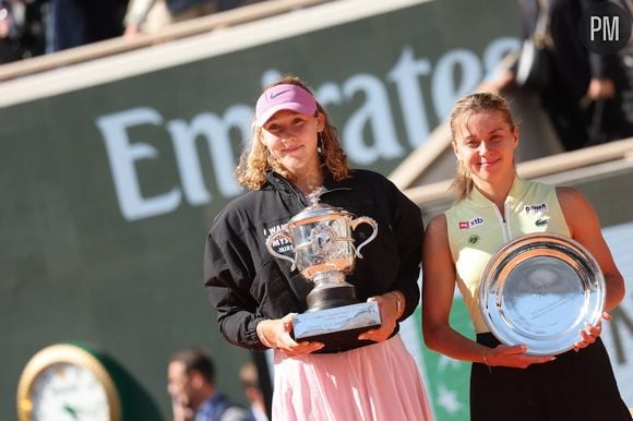 La Russe Mirra Andreeva remporte les Internationaux de France de Tennis de Roland Garros 2026 face à la polonaise Maja Chwalinska (6/3 - 6/2) à Paris le 6 juin 2026. © Jacovides-Moreau/Bestimage