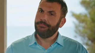 Audiences : "Enquêtes au paradis" en inédit sur France 2 ou "Camping paradis" en rediffusion sur TF1, quelle série a été plébiscitée par les téléspectateurs ?