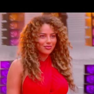 Nawarra, nouvelle chroniqueuse de Cyril Hanouna dans "Tout beau, tout neuf"