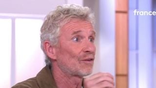 "Moi, j'aime l'île des bannis" : Denis Brogniart défend l'une des règles controversées du "Koh-Lanta : All Stars"