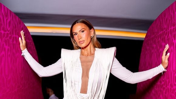 "Au début j'étais assez sceptique" : Vitaa explique pourquoi elle a hésité avant d'accepter de jouer dans "Tout pour la lumière" sur TF1