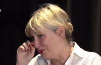 Maitena Biraben, en larmes, se confie sur son autisme.