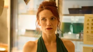 "Enquêtes au Paradis" : La série de France 2 a-t-elle un lien avec la fiction "Meurtres au Paradis" ?