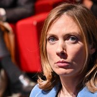 "Constituer un pôle people ambitieux" : En "négociation exclusive" avec CMI France, Prisma Media en passe de racheter "Ici Paris" et "France Dimanche"