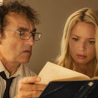 Audiences : Albert Dupontel et Virginie Efira sur France 2 terrassent Will Smith sur TF1, flop pour "Zone interdite" sur M6, CStar accélère avec la Formule 1