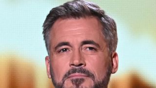 "Je n’avais pas de contact avec eux" : Olivier Minne revient sur ses relations avec Stéphane Sitbon-Gomez et Delphine Ernotte, ses anciens patrons à France Télévisions