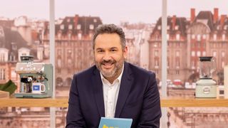 "C'est une nouvelle étape" : Bruce Toussaint annonce la création d'un nouveau rendez-vous dans la matinale de TF1 et inaugure "Bonjour et vous" dès ce lundi