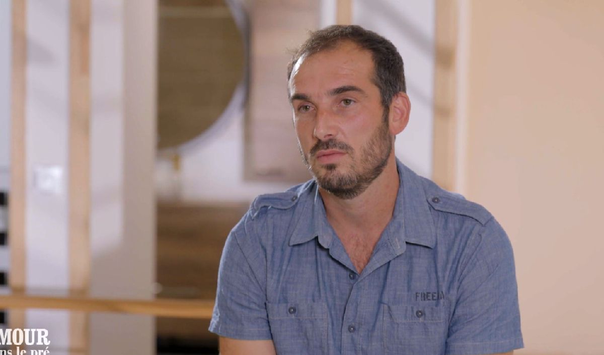 "J'en ai ras-le-bol" : Julien de "L'amour est dans le pré" 2025 enchaine les déconvenues avec sa ferme