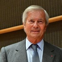 "Un tournant majeur et historique" : Vincent Bolloré entre au capital du média identitaire "Frontières"