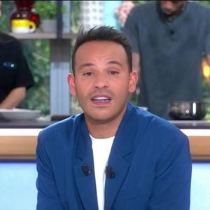 Mohamed Bouhafsi aux commandes de "C à vous" hier soir.