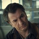 Audiences : "Flashback" avec Michaël Youn sur TF1 a-t-elle réussi son final face aux "Traîtres" de M6 ?