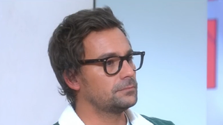 "Je me suis effondré" : "Soulagé", Bertrand Chameroy assume aujourd'hui sans "honte" sa dépression qui l'a éloigné des plateaux l'an dernier