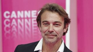 "Je ne m'attendais pas à ce qu’on me rappelle" : Après la fin des "Mystères de l'amour" sur TMC, Patrick Puydebat débarque dans "Un si grand soleil" sur France 3