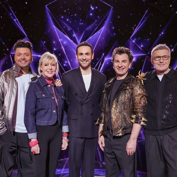Kev Adams, Chantal Ladesou, Camille Combal, Michael Youn, Laurent Ruquier et Camille Combal dans "Mask Singer".
Laurent VU / TF1