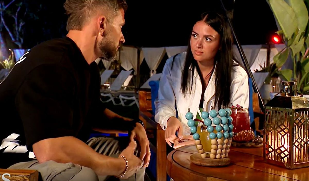 "Ça me fait peur" : Alexandre avoue à Lucile que son ex a participé à "Mariés au premier regard" l'année dernière et qu'il l'a revue avant leur mariage, elle tombe de haut