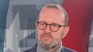 "Ce n'est plus possible" : Le journaliste Michel Mompontet "interrompt sa collaboration" avec Franceinfo à cause d'"incompatibilités"