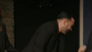 "J'ai besoin de m'isoler car j'ai honte" : Adil Rami fond en larmes et quitte la table ronde de la finale des "Traîtres" sur M6