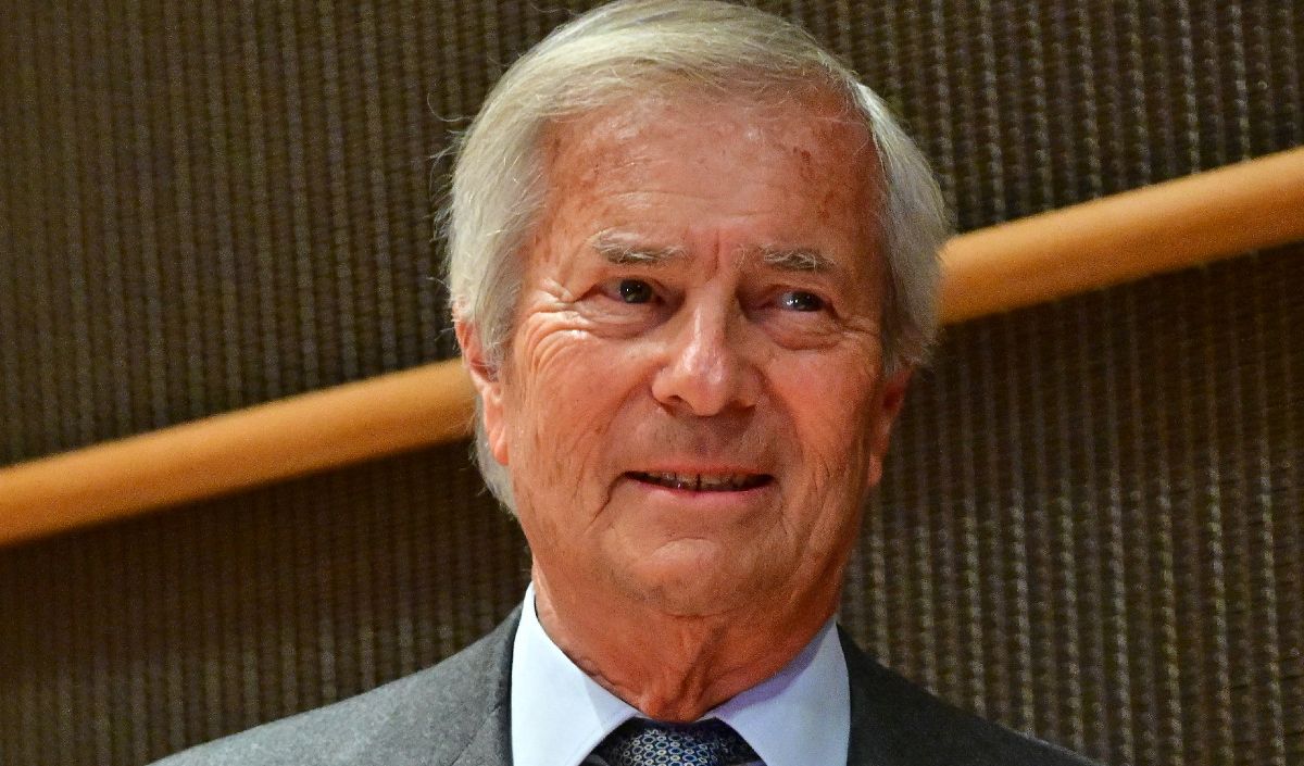 Départ d’Olivier Nora : Vincent Bolloré sort du silence dans le JDD et attaque l’ex-patron de Maison Grasset sur ses résultats “décevants” et sa rémunération