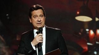 "Il m'a dit que c'était très cruel" : Francis Cabrel, Johnny Hallyday, François Hollande... Ces stars qui n'ont pas aimé leurs imitations par Laurent Gerra