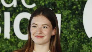 "J’avais envie d’essayer quelque chose de neuf" : pourquoi Elsa Bois ("Danse avec les stars") a préféré "Ici tout commence" à "Tout pour la lumière" pour ses débuts de comédienne