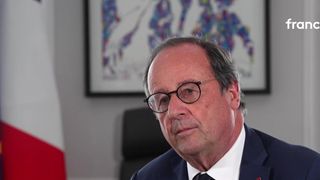 "On va s’arrêter là" : François Hollande s’agace d’une question de "Complément d’enquête" et met fin brutalement à une interview