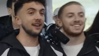 "C'est extrêmement long" : Amixem dévoile les coulisses du tournage de "Stop the train", la dernière vidéo YouTube au budget record de Squeezie