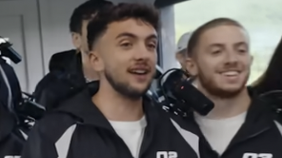 "C'est extrêmement long" : Amixem dévoile les coulisses du tournage de "Stop the train", la dernière vidéo YouTube au budget record de Squeezie