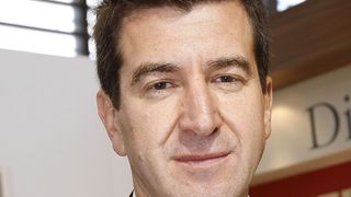 "Ils ne nous feront pas taire"  : Matthieu Pigasse réagit après l'intervention de l'Arcom auprès de France 2 suite à son intervention dans "L'événement"