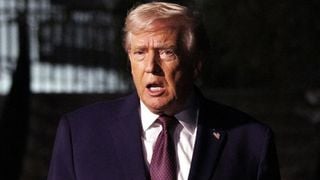 Polémique aux États-Unis après la déprogrammation, en dernière minute, de CBS d'un reportage sur les expulsions de Donald Trump : La journaliste dénonce une "censure" et une "décision politique"