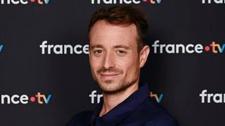 "Nous limitons au maximum les trajets en avion" : La production de "Sur Le Front", l'émission d'Hugo Clément sur France 5, se défend après les révélations de la commission d'enquête sur les coûts de transports