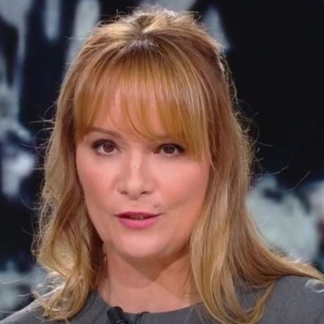 "Merci pour les roses, et merci pour les épines" : Adeline François fait ses adieux à la matinale de BFMTV après 8 saisons