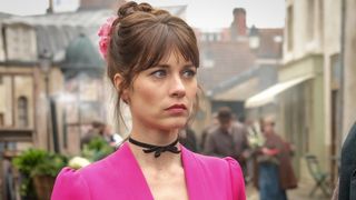 "J'étais intimidée car c'est un acteur qui a du métier" : Alice Dufour se confie sur la participation de son mari à "Montmartre" sur TF1