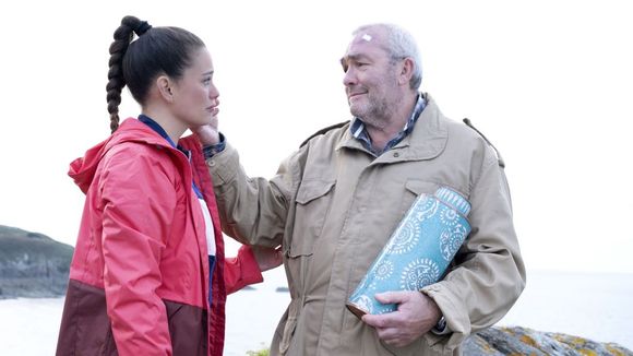 Audiences : Après plus d'un an d'absence, "Clem" sur TF1 a-t-elle rivalisé avec les 15 ans de "Scènes de ménages" sur M6 ?