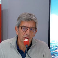 "Je suis passé à autre chose" : Michel Cymes confirme son retrait des médias traditionnels sauf pour présenter une "grosse émission de France 2"