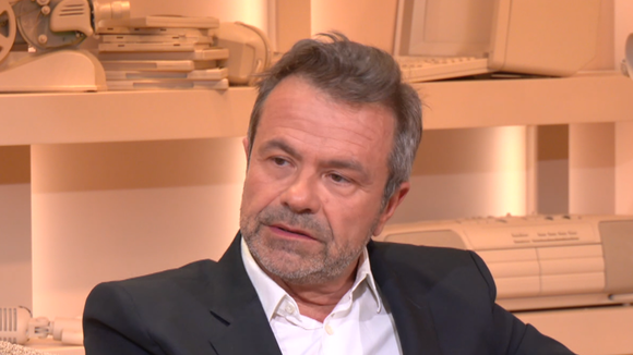 "Il n'y a pas de recette magique" : Thierry Thuillier évoque les performances de Léa Salamé au 20h de France 2 et l'écart avec le JT de TF1
