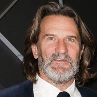 "C’est très sévère" : Frédéric Beigbeder exprime sa "solidarité" envers Emilie Tran-Nguyen après son éviction brutale de France Télévisions